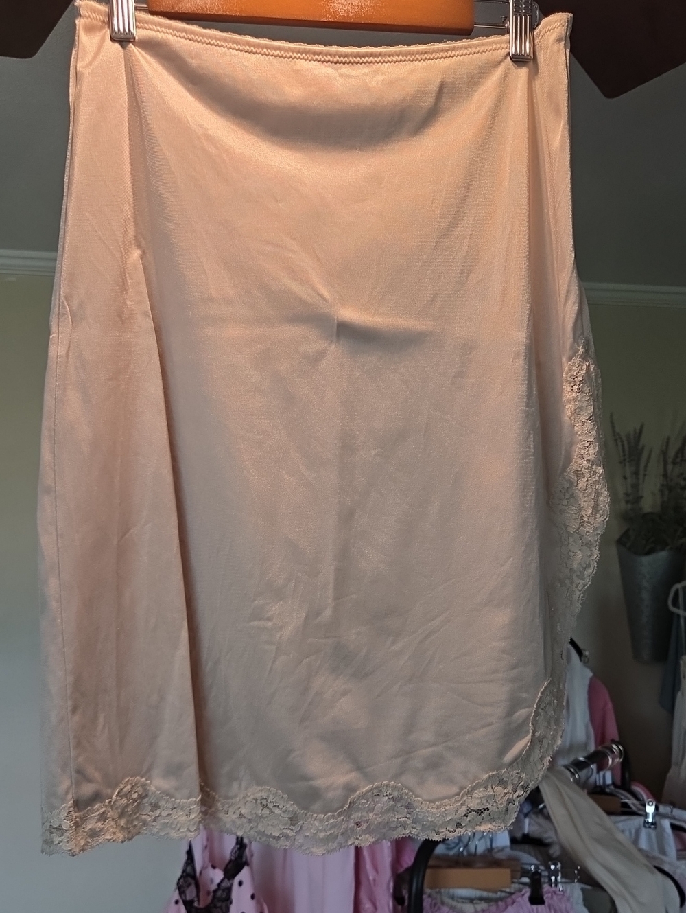 Vintage Tea Stained vassarette Cream Lace-Trim Half Slip
